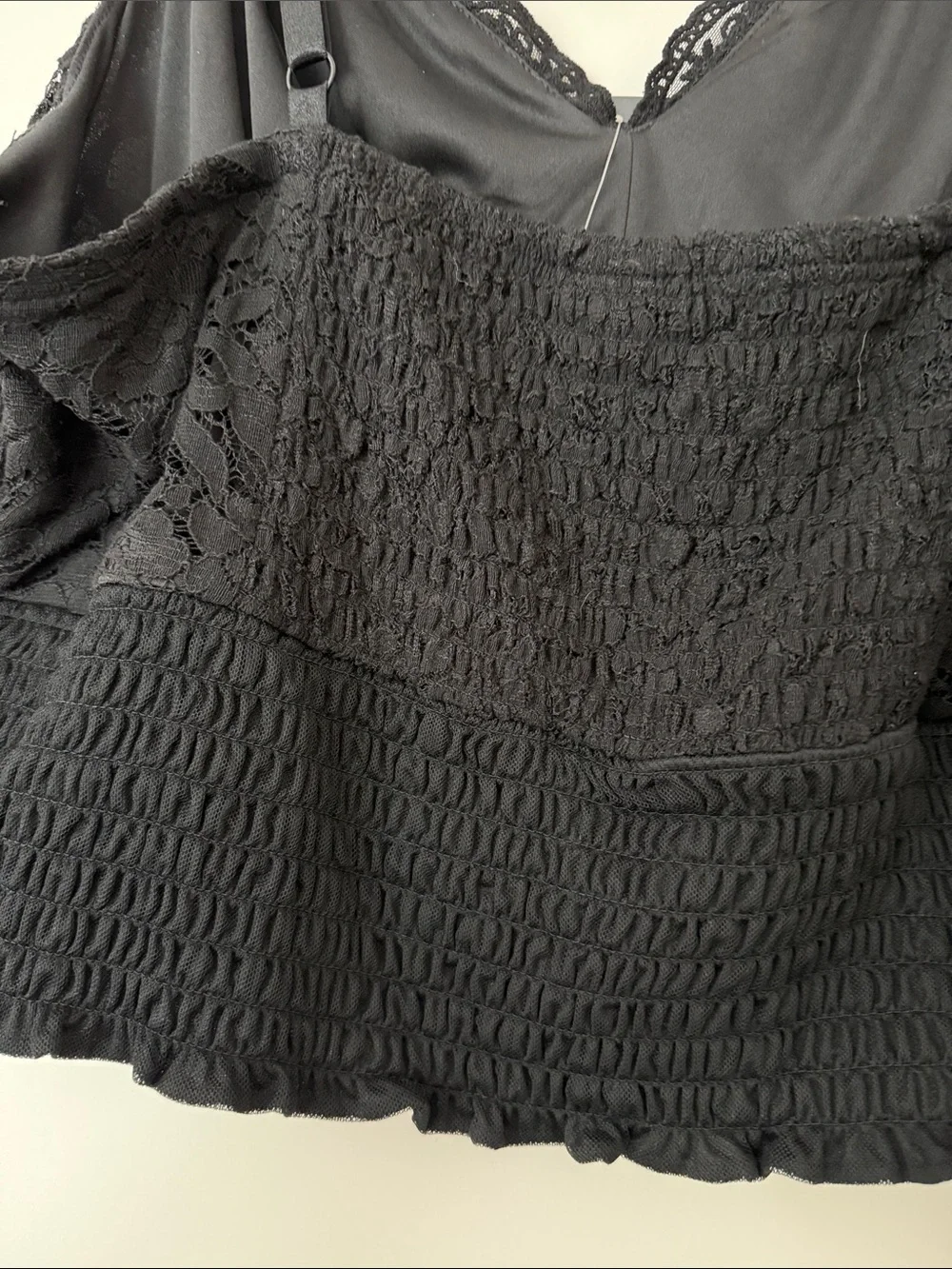 Torrid. NWT. Size 2x. Black Lace Smocked Cami /Crop Top